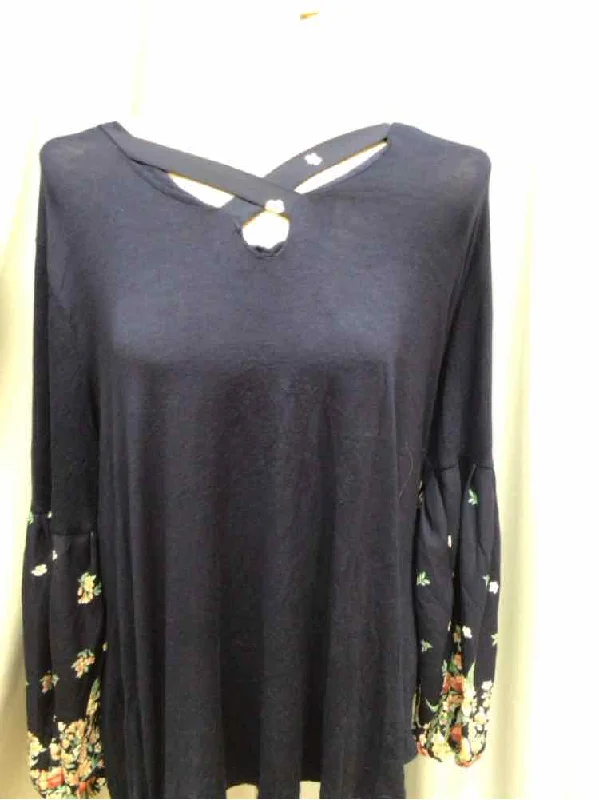 MAURICES SIZE 18/20 Ladies TOP